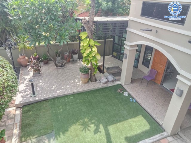 *****บ้านเดี่ยวมือสองย่านกรุงเทพฯ ม.ปัญฐิญา สุวินทวงศ์ เนื้อที่กว้างกว่า 90 ตร.ว. ฟังก์ชัน 3 ห้องนอน 3 ห้องน้ำ ที่จอดรถ 4 คัน บ้านสภาพสวย ต่อเติมครบพร้อมเข้าอยู่ได้ทันที! บนทำเลแห่งการเดินทาง ใกล้รถไฟฟ้าสายสีชมพู "สถานีมีนบุรี" และทางด่วน "ศรีรัช-วงแหวนรอบนอก" จองเลย!